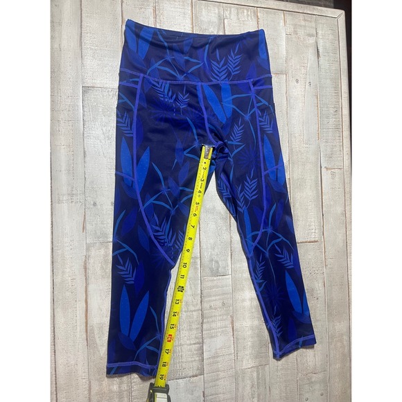 Zyia Active Blue Floral Leaf Print Capri Leggings Athletic Workout Size 4 - Picture 1 of 4